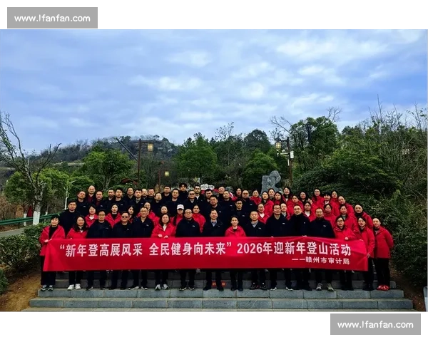 速度与信念的巅峰对决泰山登山比赛展现全民健身新风貌时代活力图